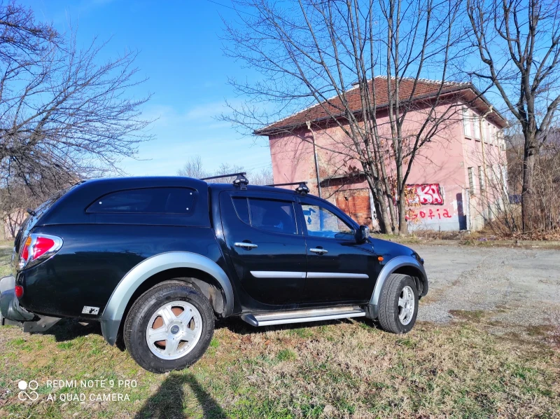 Mitsubishi L200, снимка 3 - Автомобили и джипове - 52665404