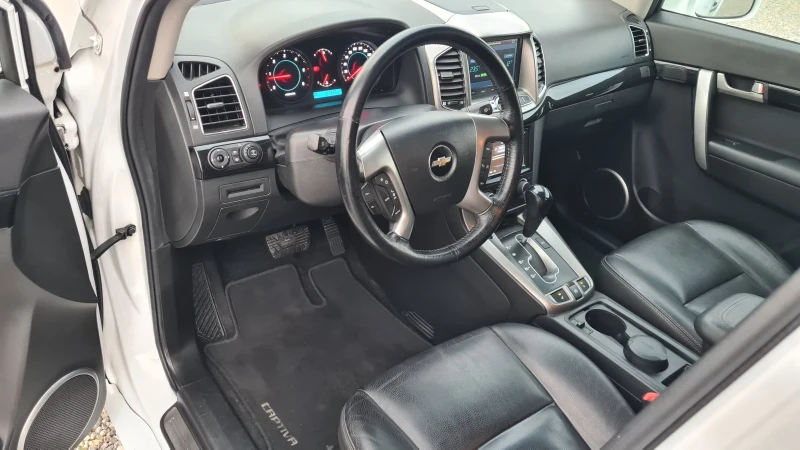 Chevrolet Captiva SWISS-4x4, снимка 9 - Автомобили и джипове - 52665426