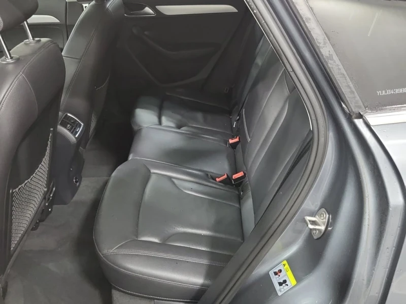 Audi Q3 * PROGRESSIV * CARFAX * БЕЗ ПЪРВОНАЧАЛНА ВНОСКА, снимка 12 - Автомобили и джипове - 52841663