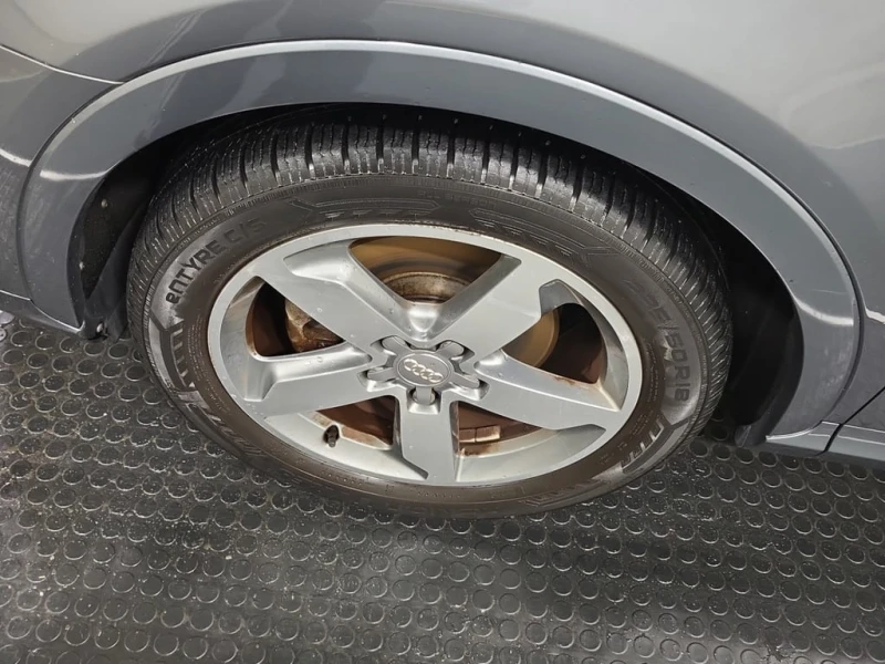 Audi Q3 * PROGRESSIV * CARFAX * БЕЗ ПЪРВОНАЧАЛНА ВНОСКА, снимка 15 - Автомобили и джипове - 52841663