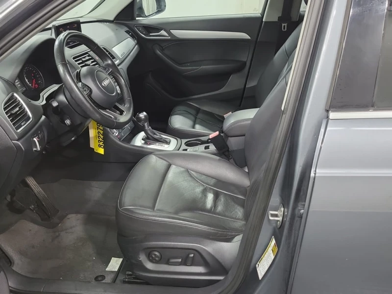 Audi Q3 * PROGRESSIV * CARFAX * БЕЗ ПЪРВОНАЧАЛНА ВНОСКА, снимка 7 - Автомобили и джипове - 52841663