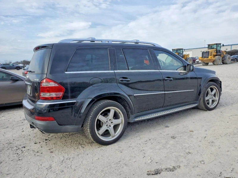 Mercedes-Benz GL 550 5.5l 4Matic, снимка 3 - Автомобили и джипове - 53252703