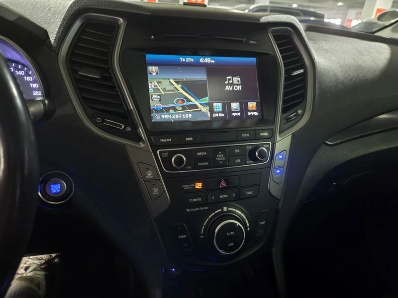 Hyundai Santa fe * 2.0* 2WD* DIESEL* PREMIUM* ЦЕНАДОБГ!!, снимка 12 - Автомобили и джипове - 55603929
