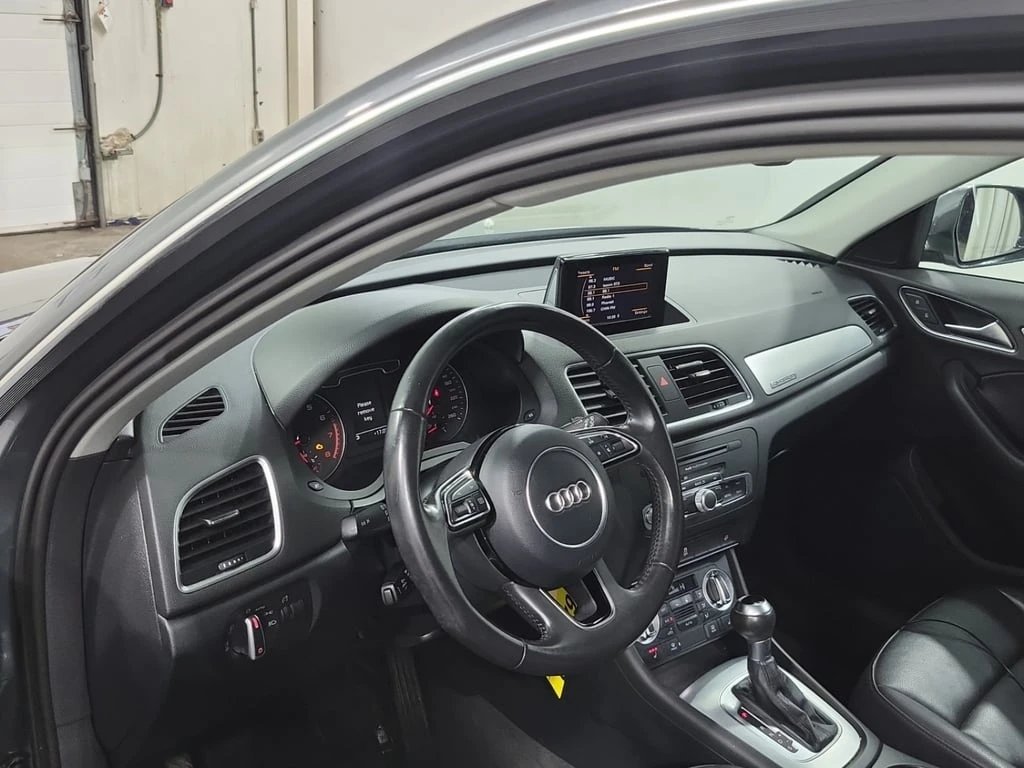 Audi Q3 * PROGRESSIV * CARFAX * БЕЗ ПЪРВОНАЧАЛНА ВНОСКА - изображение 9