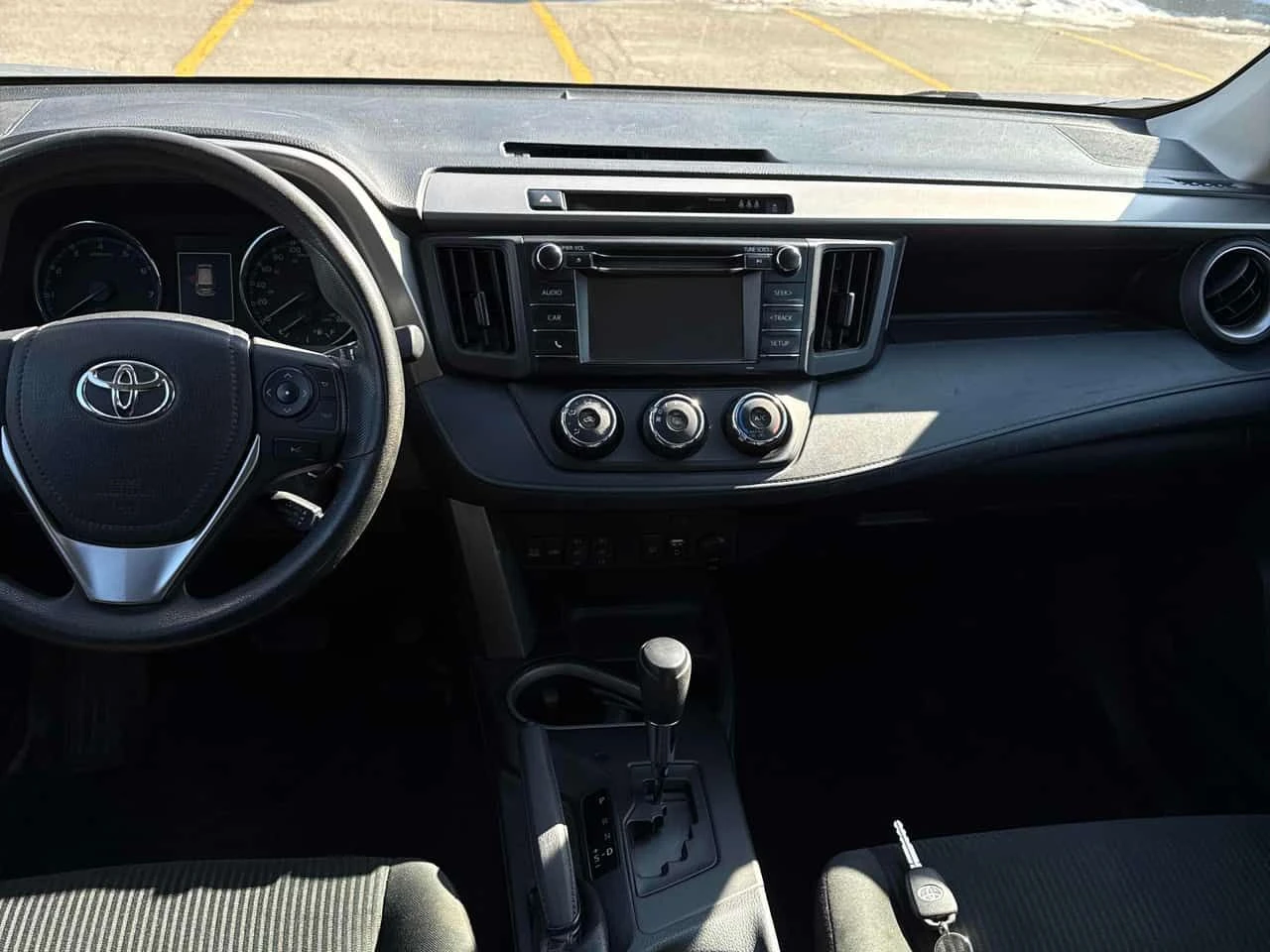 Toyota Rav4 * LE * CARFAX * ЦЕНА ДО БГ, снимка 9 - Автомобили и джипове - 54057818