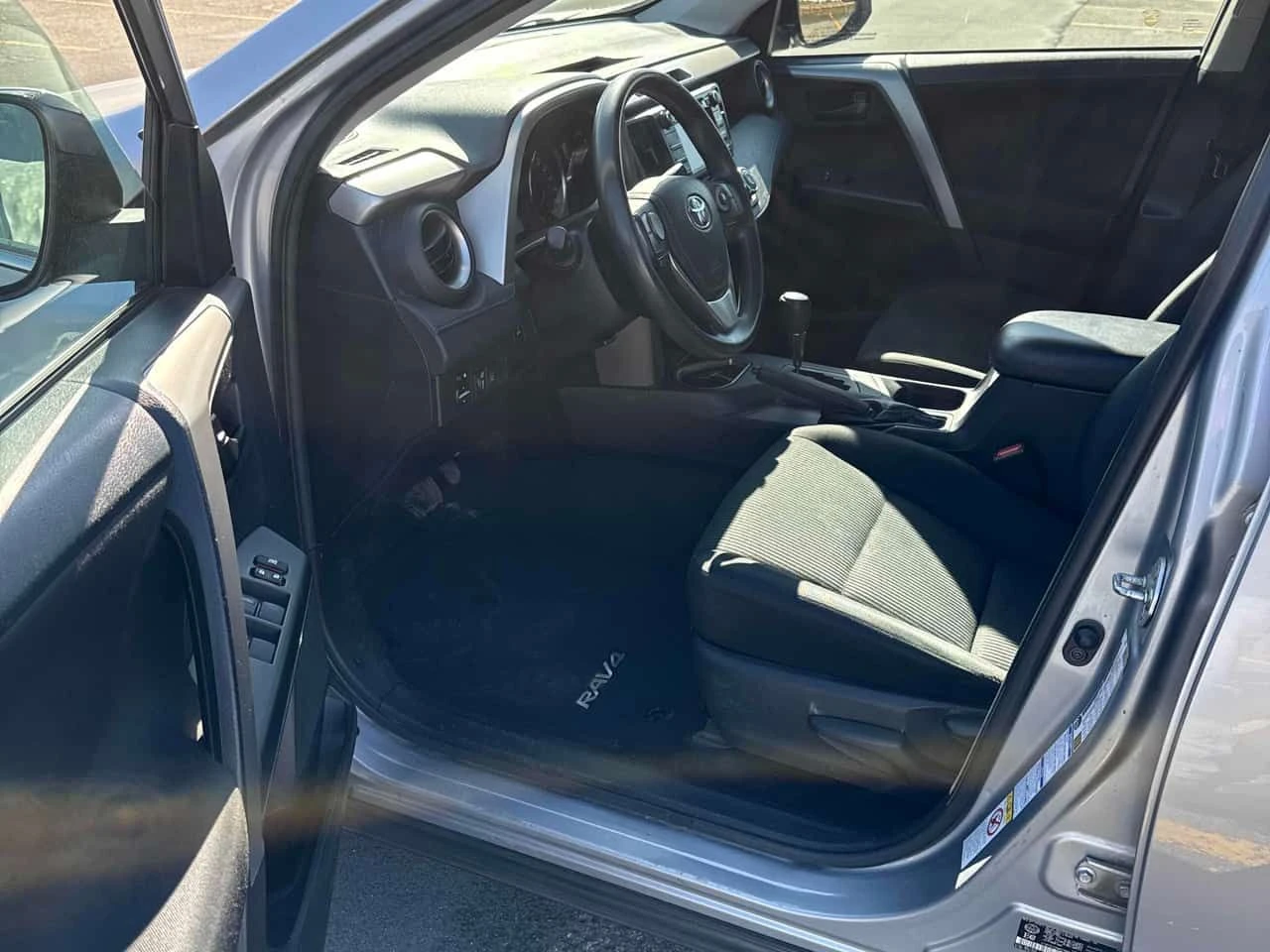 Toyota Rav4 * LE * CARFAX * ЦЕНА ДО БГ, снимка 8 - Автомобили и джипове - 54057818