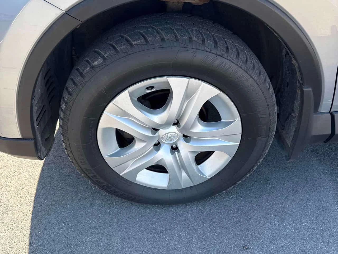 Toyota Rav4 * LE * CARFAX * ЦЕНА ДО БГ, снимка 14 - Автомобили и джипове - 54057818