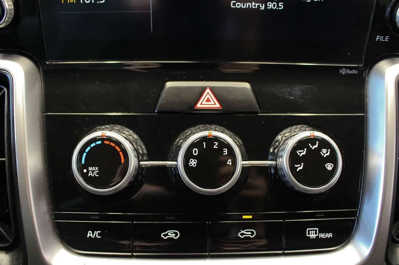 Kia Sorento * LX * АВТОКРЕДИТ БЕЗ ПЪРВОНАЧАЛНА ВНОСКА, снимка 16 - Автомобили и джипове - 54553433