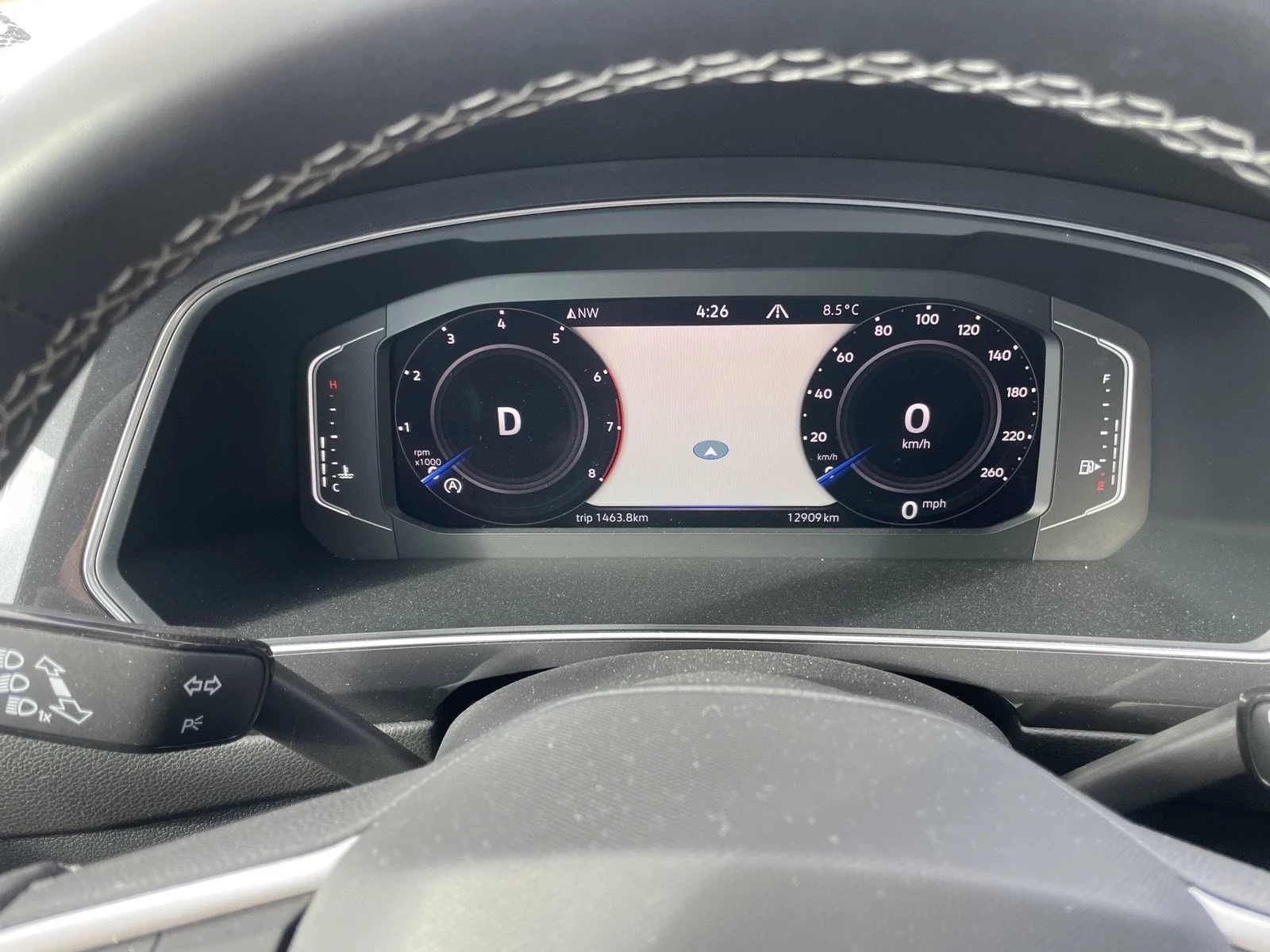 VW Tiguan R-line 13 000 km, снимка 9 - Автомобили и джипове - 54592683