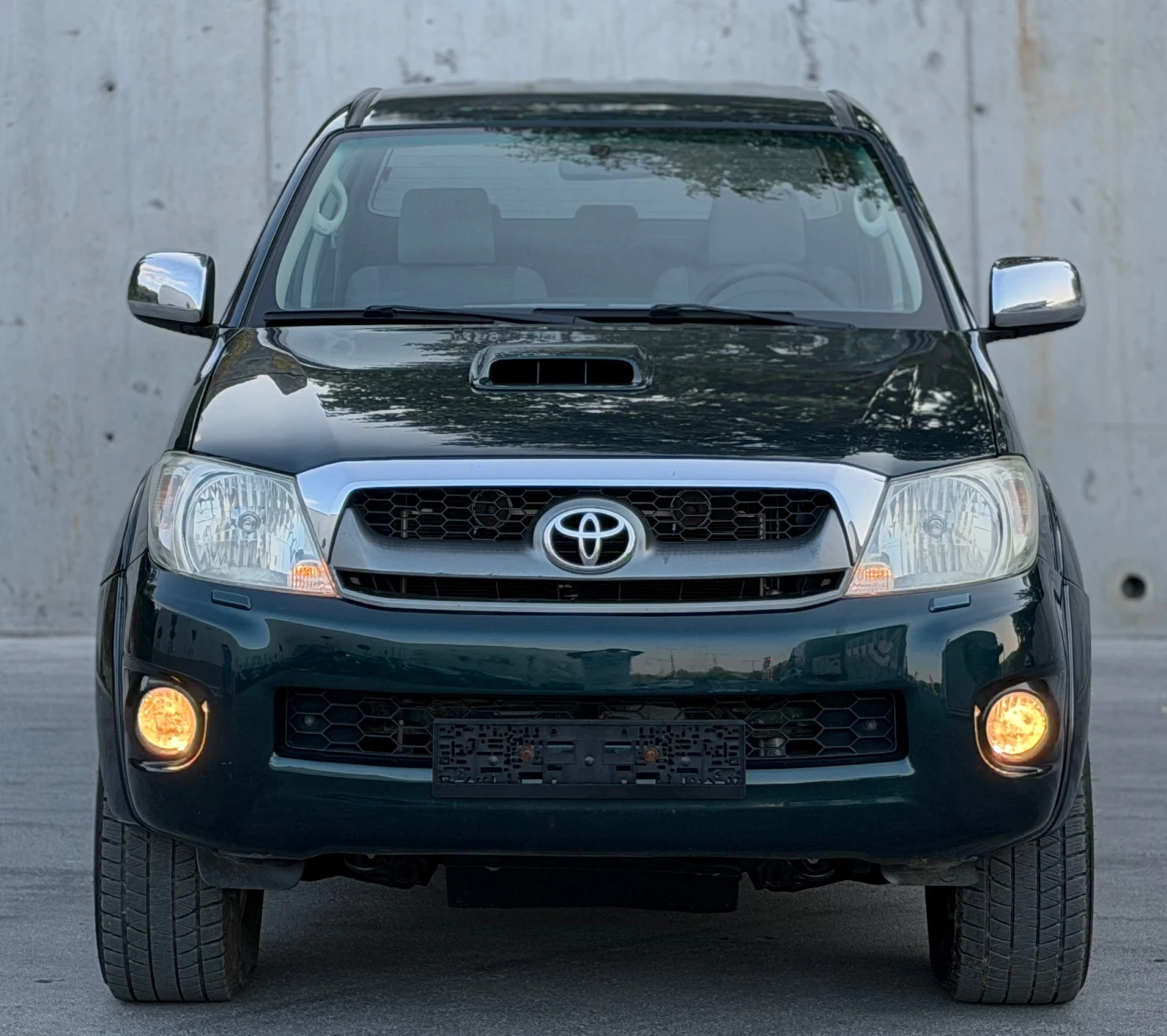 Toyota Hilux 3.0D-4D 171кс * Климатроник* * Автоматик* , снимка 2 - Автомобили и джипове - 55609733