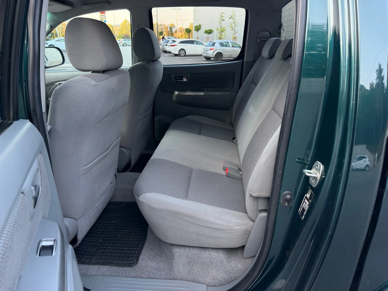Toyota Hilux 3.0D-4D 171кс * Климатроник* * Автоматик* , снимка 15 - Автомобили и джипове - 55609733