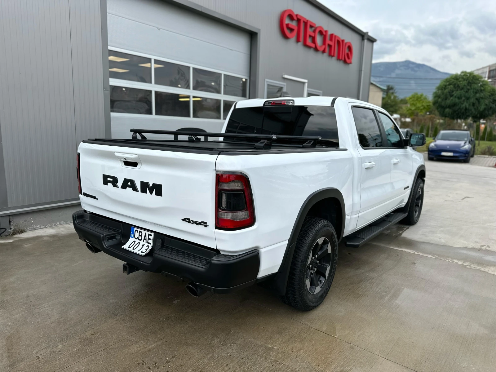 Dodge RAM 1500 REBEL 5.7 HEMI, снимка 4 - Автомобили и джипове - 56328073
