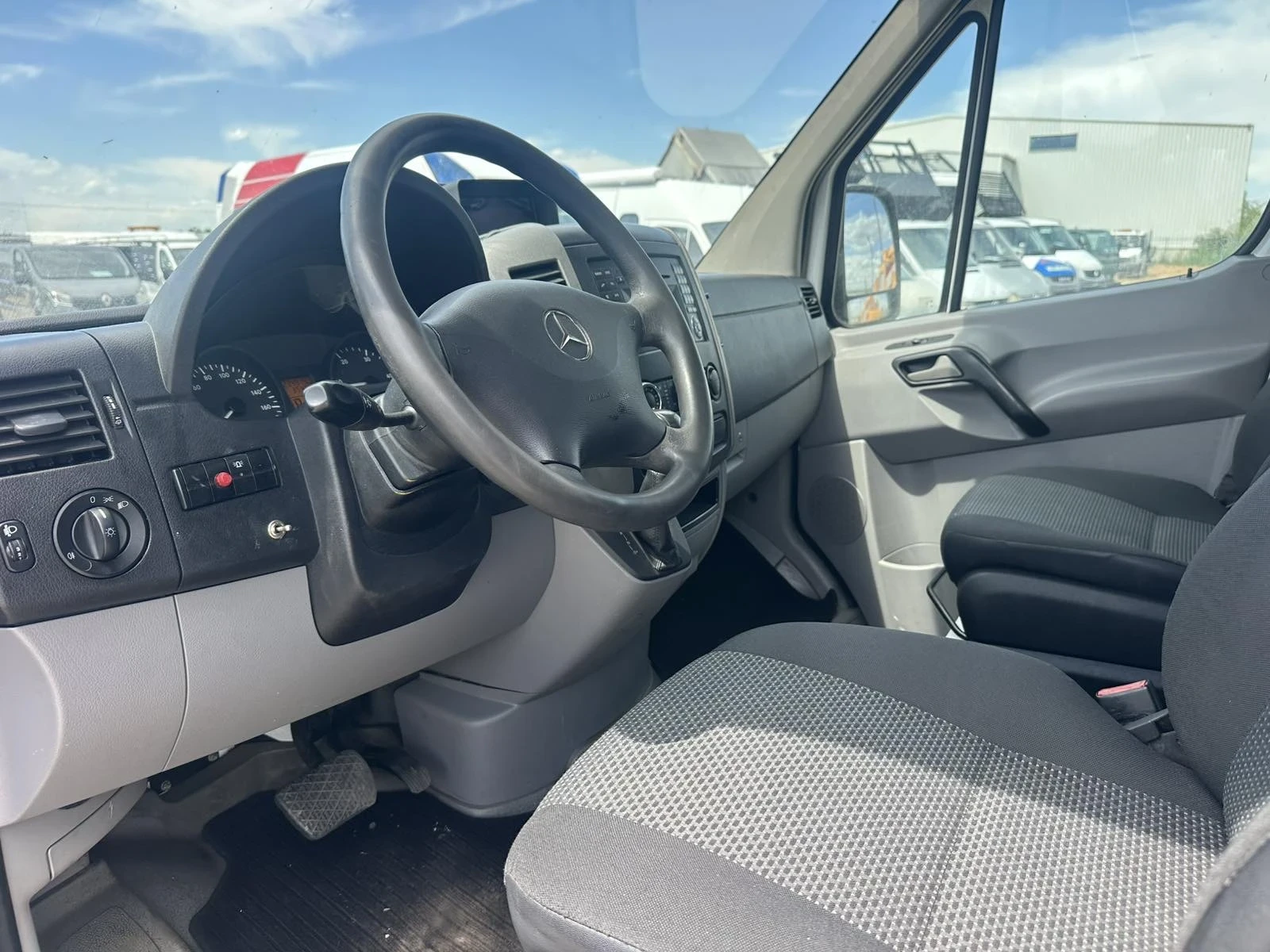 Mercedes-Benz Sprinter 513, снимка 10 - Бусове и автобуси - 54598195
