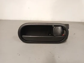 Дръжка вътрешна предна дясна мазда 2 1.4д 09г