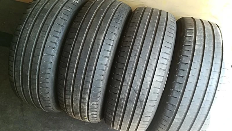 Гуми Летни 235/65R17, снимка 2 - Гуми и джанти - 25714256