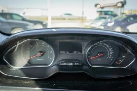 Peugeot 208 1.2i ЛИЗИНГ, снимка 11