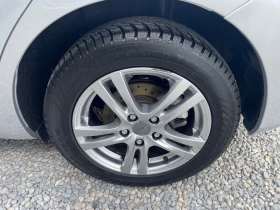 Toyota Auris 1.3i NAVI - 12800 лв. - 78772918 | Car24.bg