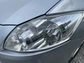 Toyota Auris 1.3i NAVI - 12800 лв. - 78772918 | Car24.bg