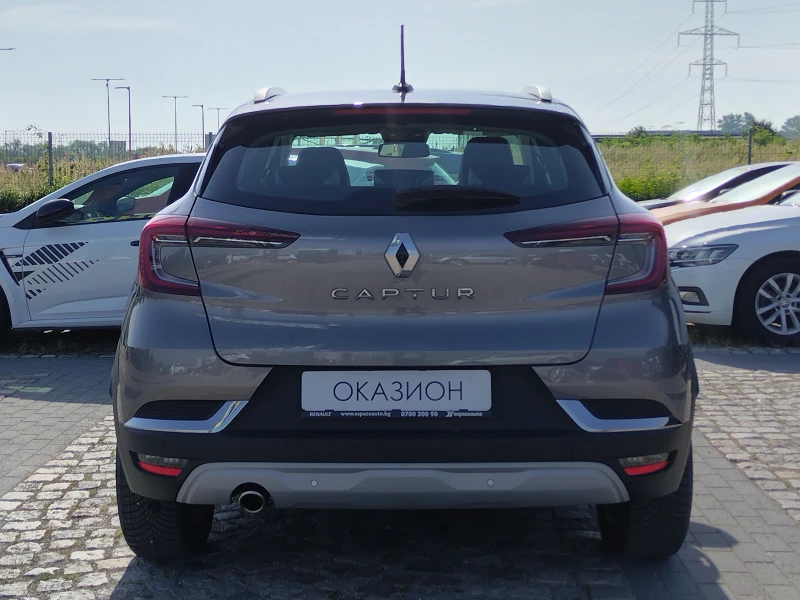 Renault Captur 1.3 TCe 130к.с. EDC, снимка 6 - Автомобили и джипове - 46052571