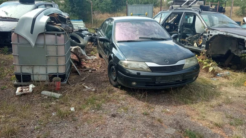 Renault Laguna 2.2 dci/M9R/G9T, снимка 4 - Автомобили и джипове - 52741919