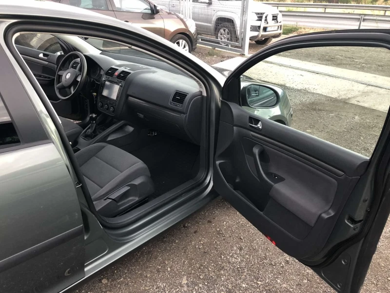 VW Golf, снимка 13 - Автомобили и джипове - 51224922