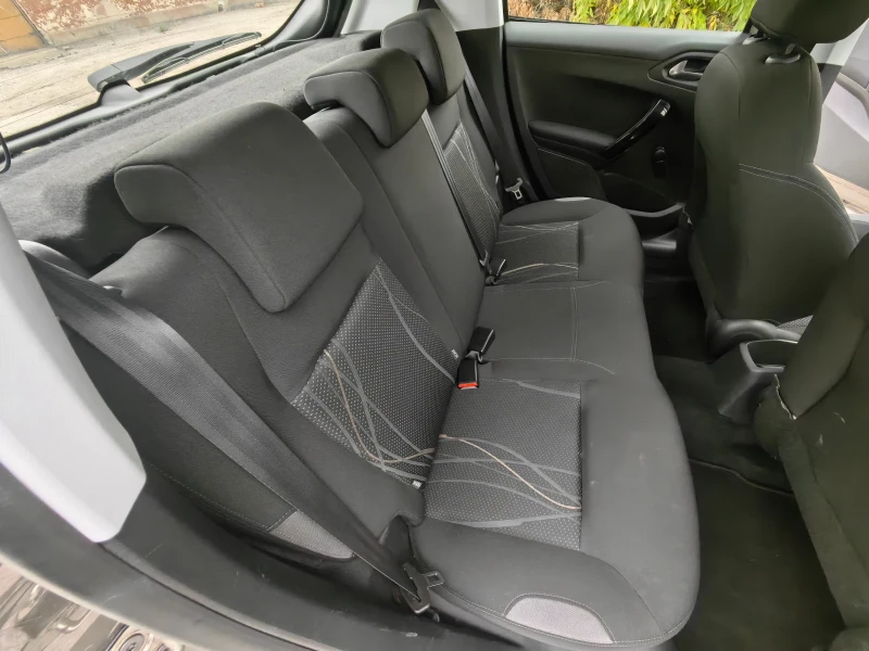 Peugeot 208 1.4 бензин 95 кс, Евро 5, Климатик, Отлично , снимка 15 - Автомобили и джипове - 52032760