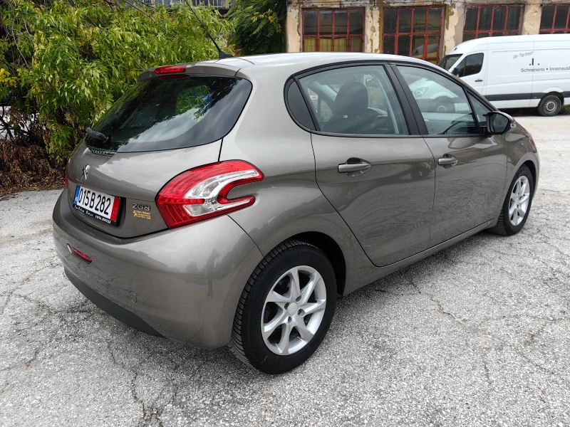 Peugeot 208 1.4 бензин 95 кс, Евро 5, Климатик, Отлично , снимка 4 - Автомобили и джипове - 52032760