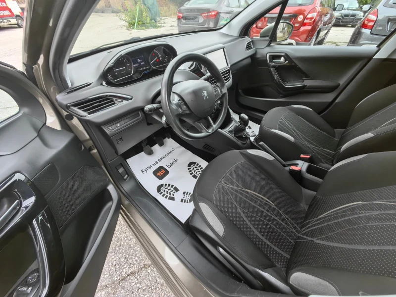 Peugeot 208 1.4 бензин 95 кс, Евро 5, Климатик, Отлично , снимка 12 - Автомобили и джипове - 52032760