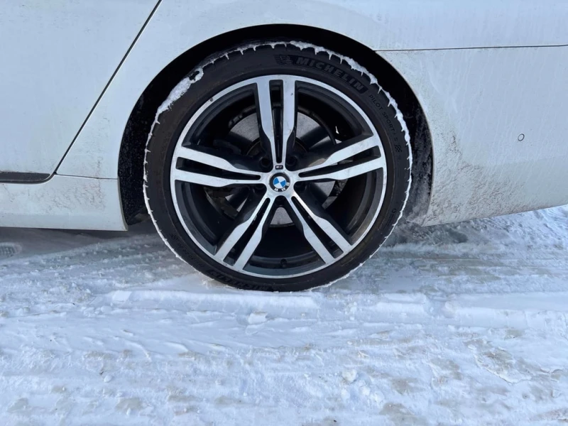 BMW 750 i xDrive 2018 * CARFAX * БЕЗ ПЪРВОНАЧАЛНА ВНОСКА, снимка 6 - Автомобили и джипове - 52819414