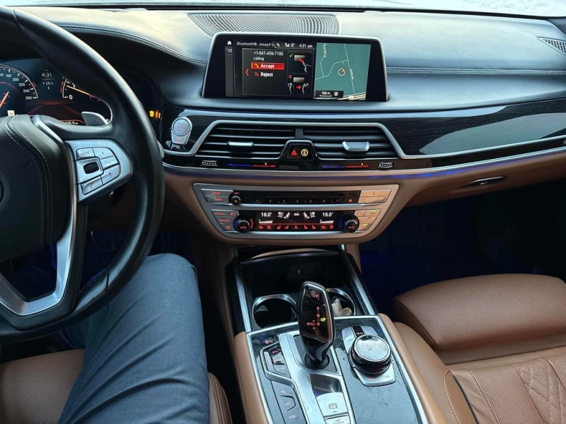 BMW 750 i xDrive 2018 * CARFAX * БЕЗ ПЪРВОНАЧАЛНА ВНОСКА, снимка 9 - Автомобили и джипове - 52819414