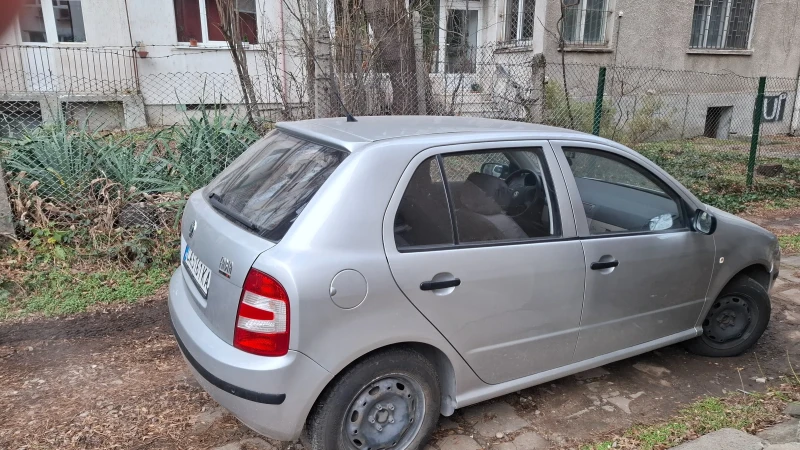 Skoda Fabia, снимка 2 - Автомобили и джипове - 53597962
