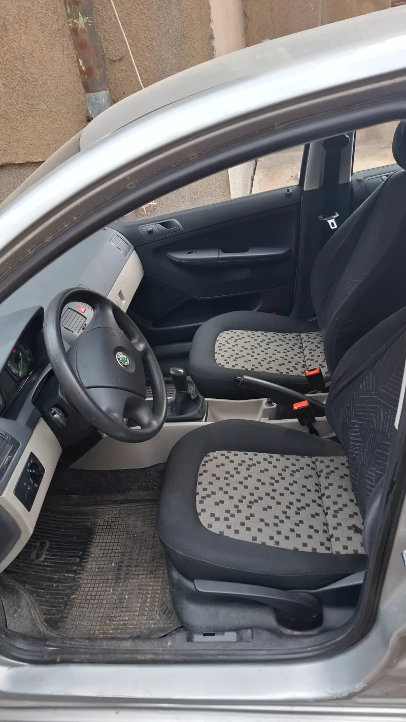 Skoda Fabia, снимка 7 - Автомобили и джипове - 53597962