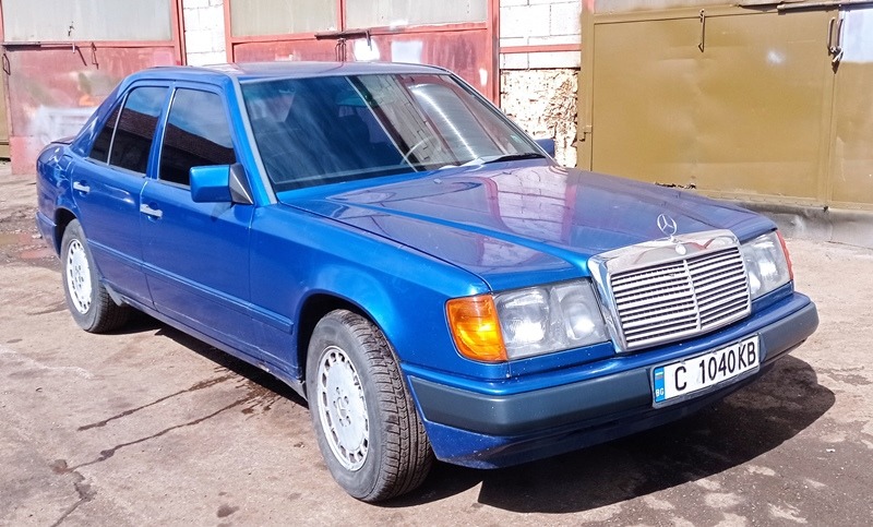 Mercedes-Benz 300, снимка 1 - Автомобили и джипове - 45973372