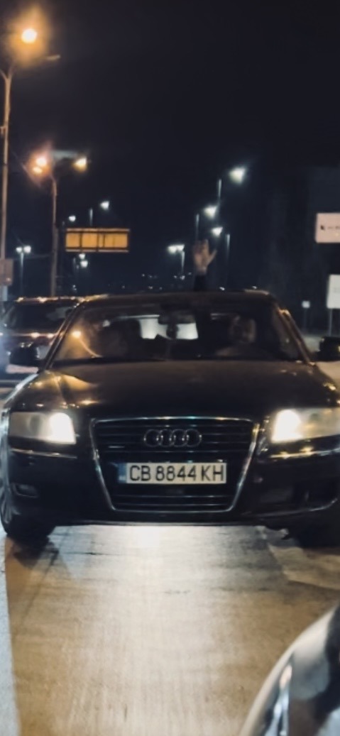 Audi A8, снимка 2 - Автомобили и джипове - 46261932