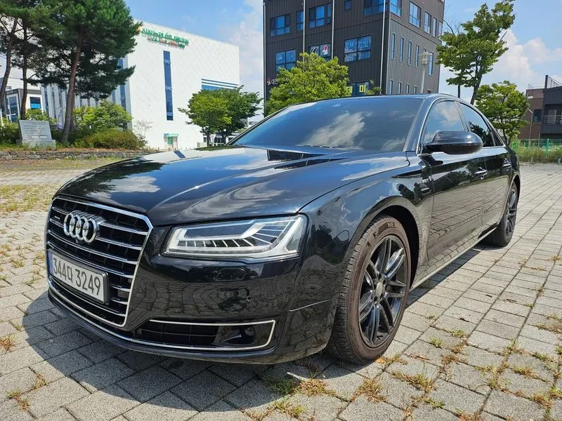 Audi A8 4.2 TDI Quattro - САМО 30% АВАНС, снимка 2 - Автомобили и джипове - 55947850