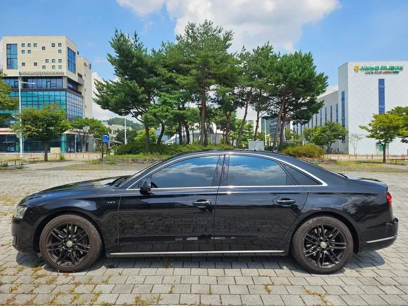 Audi A8 4.2 TDI Quattro - САМО 30% АВАНС, снимка 4 - Автомобили и джипове - 55947850