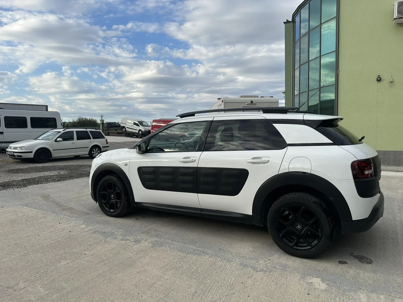 Citroen C4 Cactus 1.6hdi - изображение 4