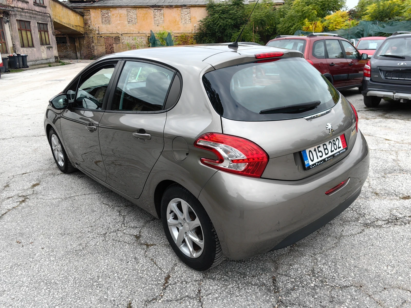 Peugeot 208 1.4 бензин 95 кс, Евро 5, Климатик, Отлично  - изображение 6