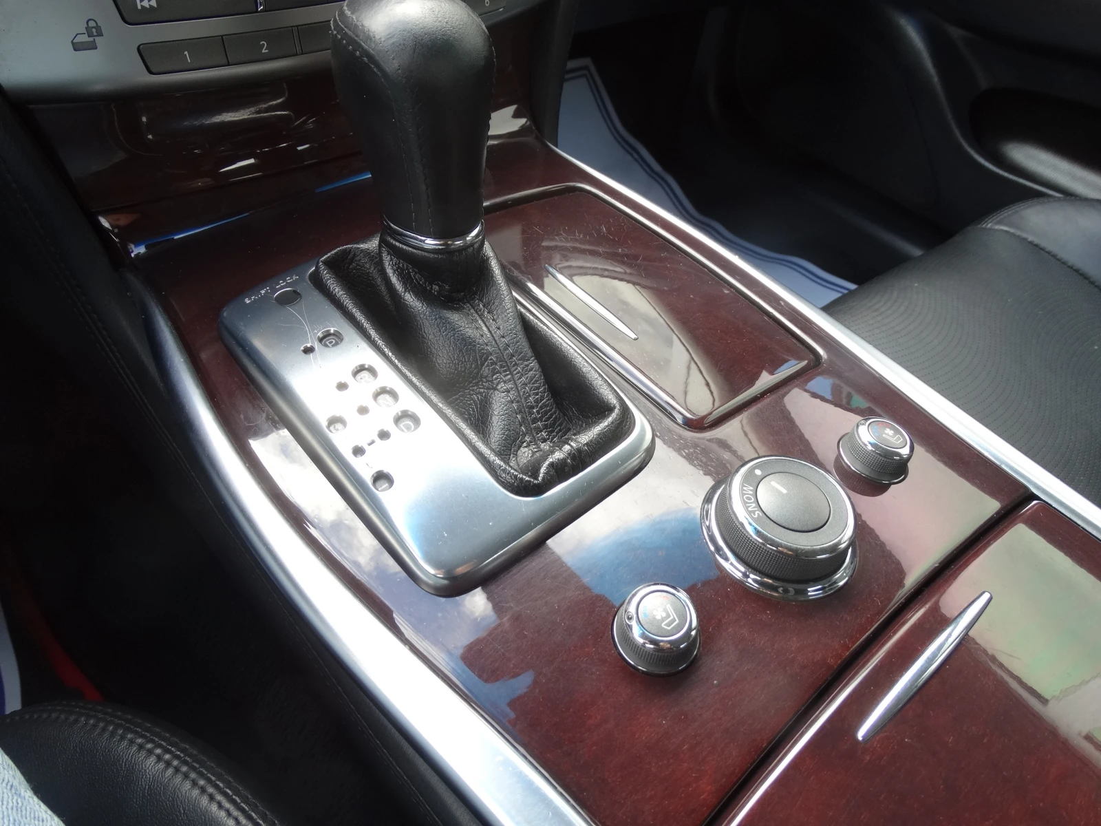 Infiniti Q70 2.2D    | Mobile.bg   12