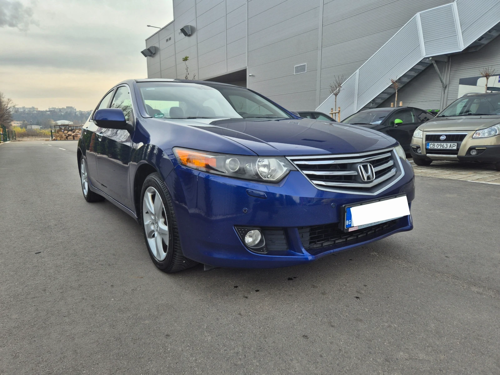 Honda Accord 2.4 EXECUTIVE* АВТОМАТ* СЕРВИЗНА ИСТОРИЯ  - изображение 2