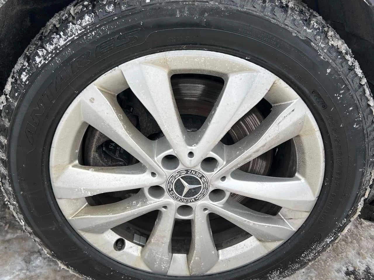 Mercedes-Benz C 300 * БЕЗ ЗАБЕЛЕЖКИ* DISTRONIC* ШИБИДАХ*  - изображение 7