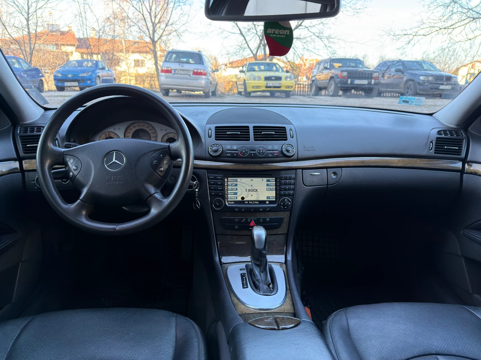 Mercedes-Benz E 270 Автоматик !!!, снимка 11 - Автомобили и джипове - 53786935