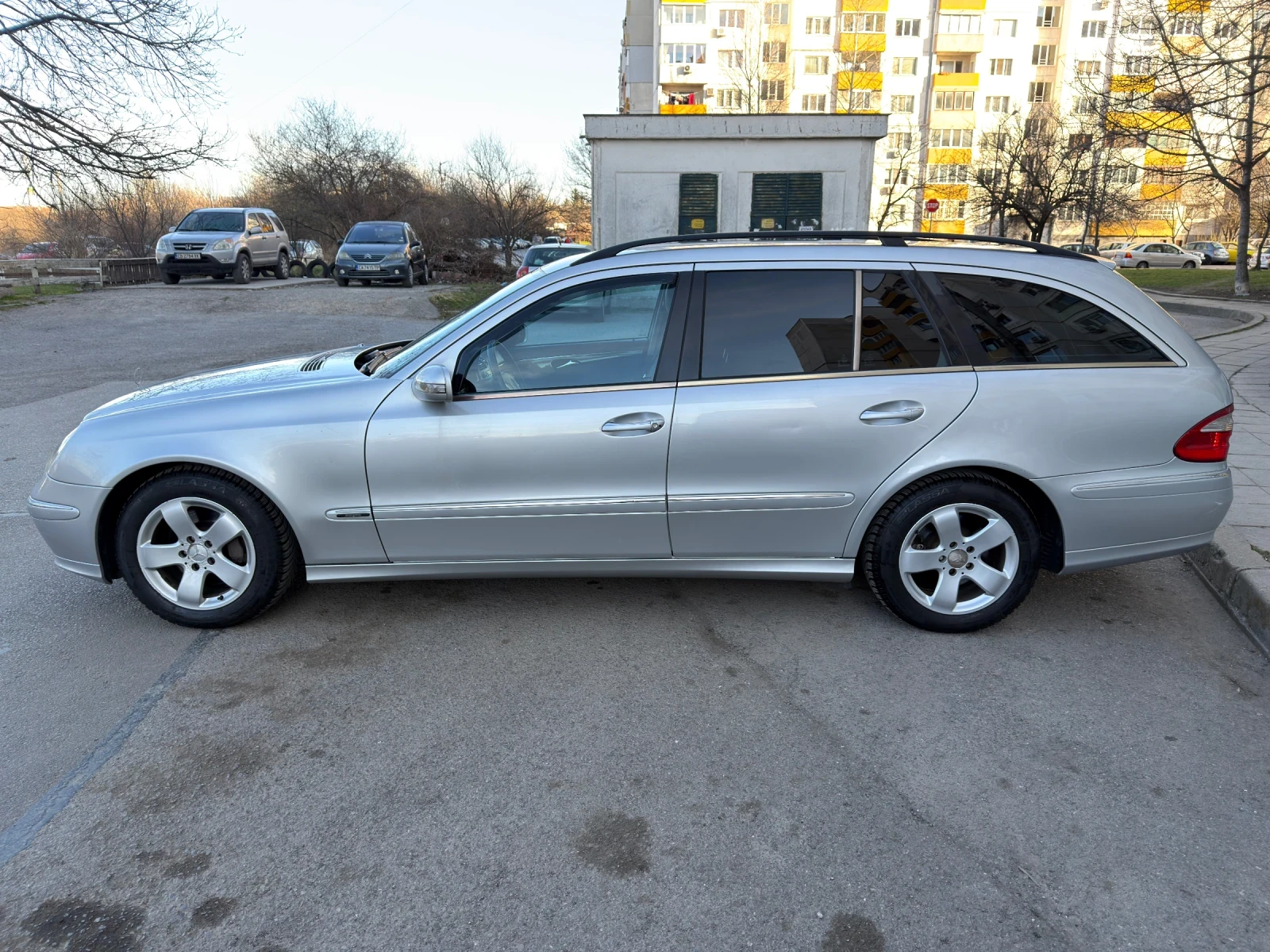 Mercedes-Benz E 270 Автоматик !!!, снимка 8 - Автомобили и джипове - 53786935