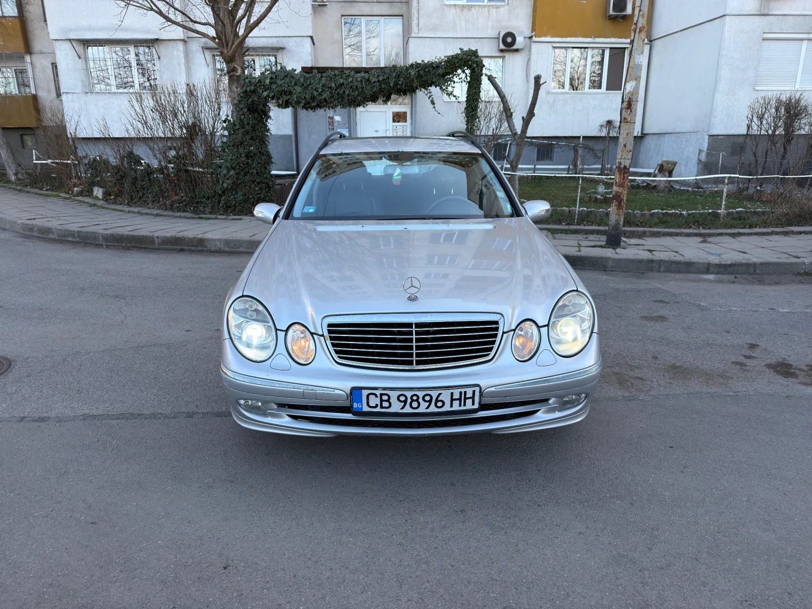 Mercedes-Benz E 270 Автоматик !!!, снимка 2 - Автомобили и джипове - 53786935