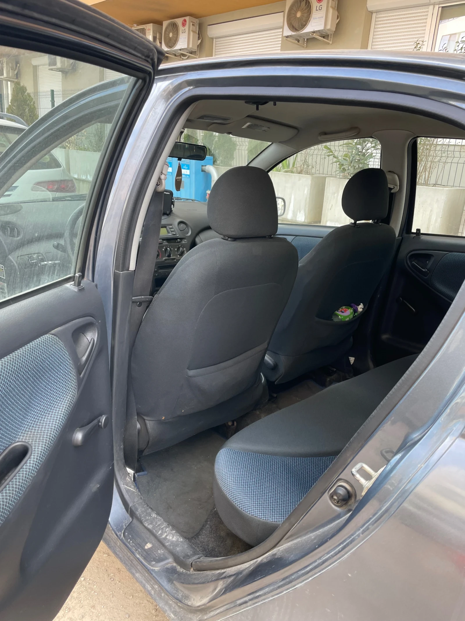 Toyota Yaris 1.4 D4D, снимка 5 - Автомобили и джипове - 53801934