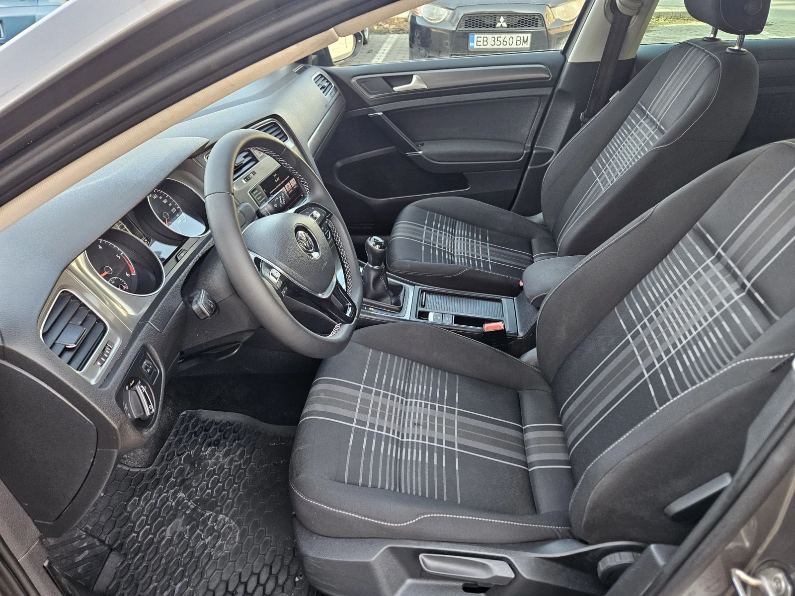 VW Golf 2.0 150 k.s LOUNGE, снимка 16 - Автомобили и джипове - 53826865