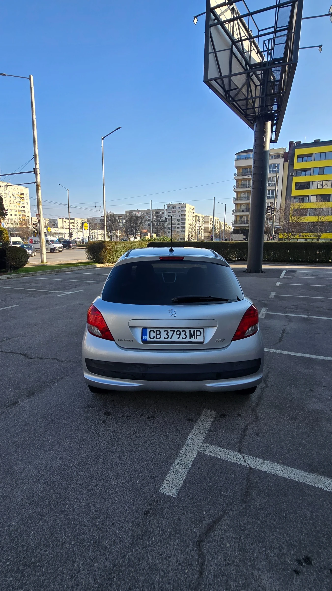 Peugeot 207 1.4 HDI, снимка 7 - Автомобили и джипове - 53973887