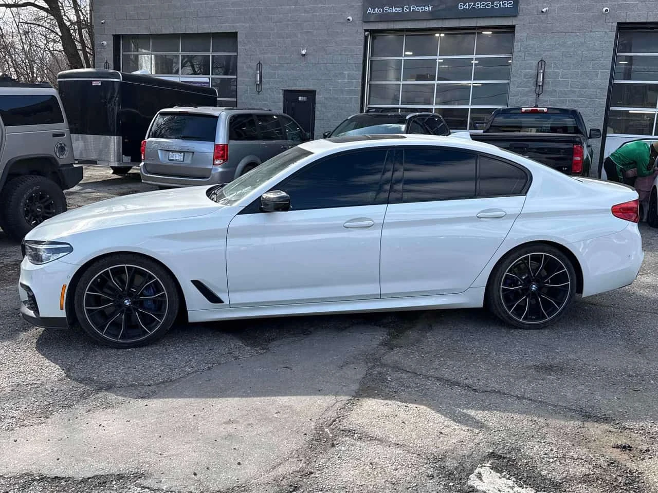 BMW 550 M550i xDrive/HUD/360 CAM/ДИСТРОНИК/ШИБИДАХ, снимка 3 - Автомобили и джипове - 54019515