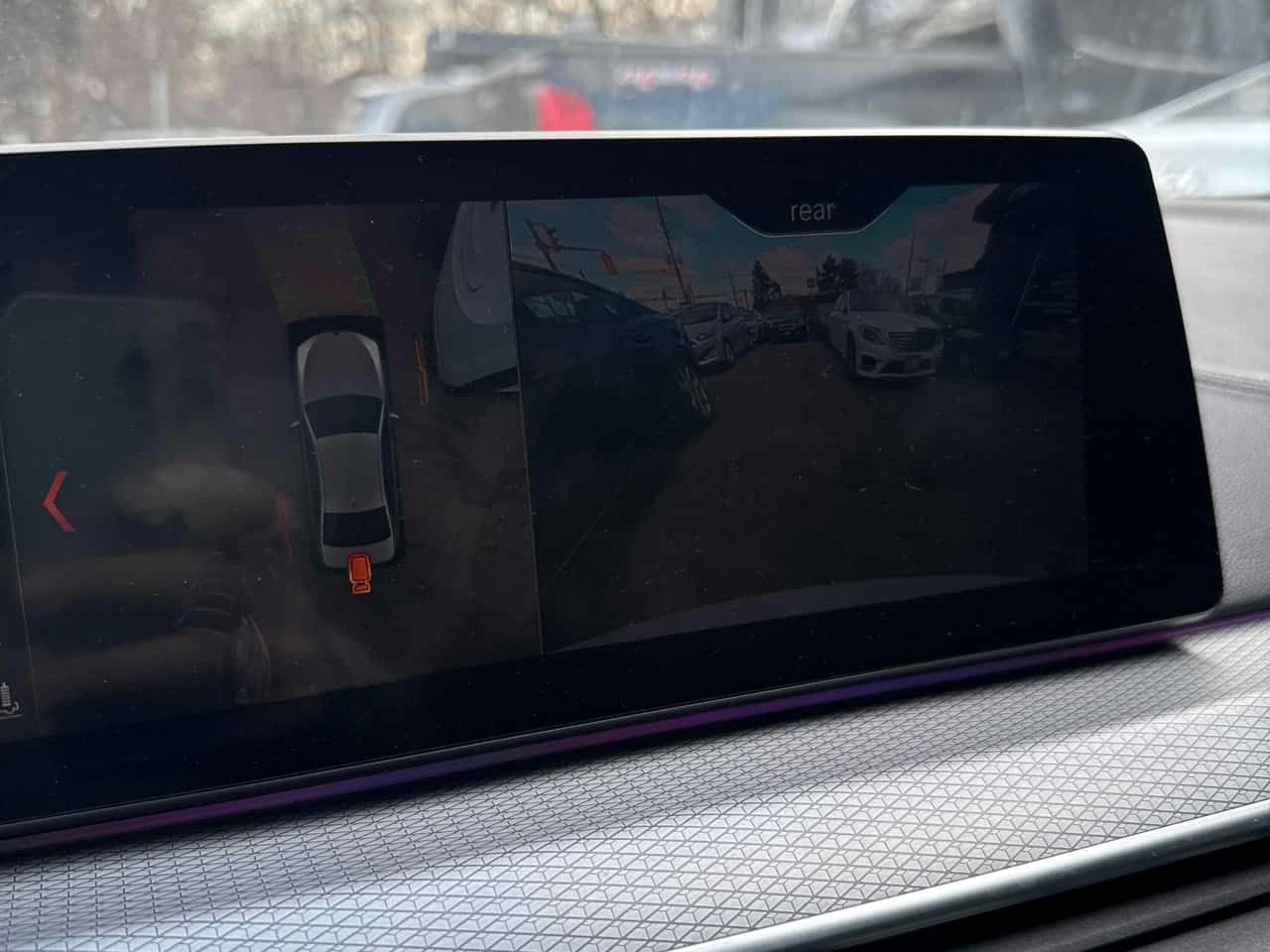 BMW 550 M550i xDrive/HUD/360 CAM/ДИСТРОНИК/ШИБИДАХ, снимка 10 - Автомобили и джипове - 54019515