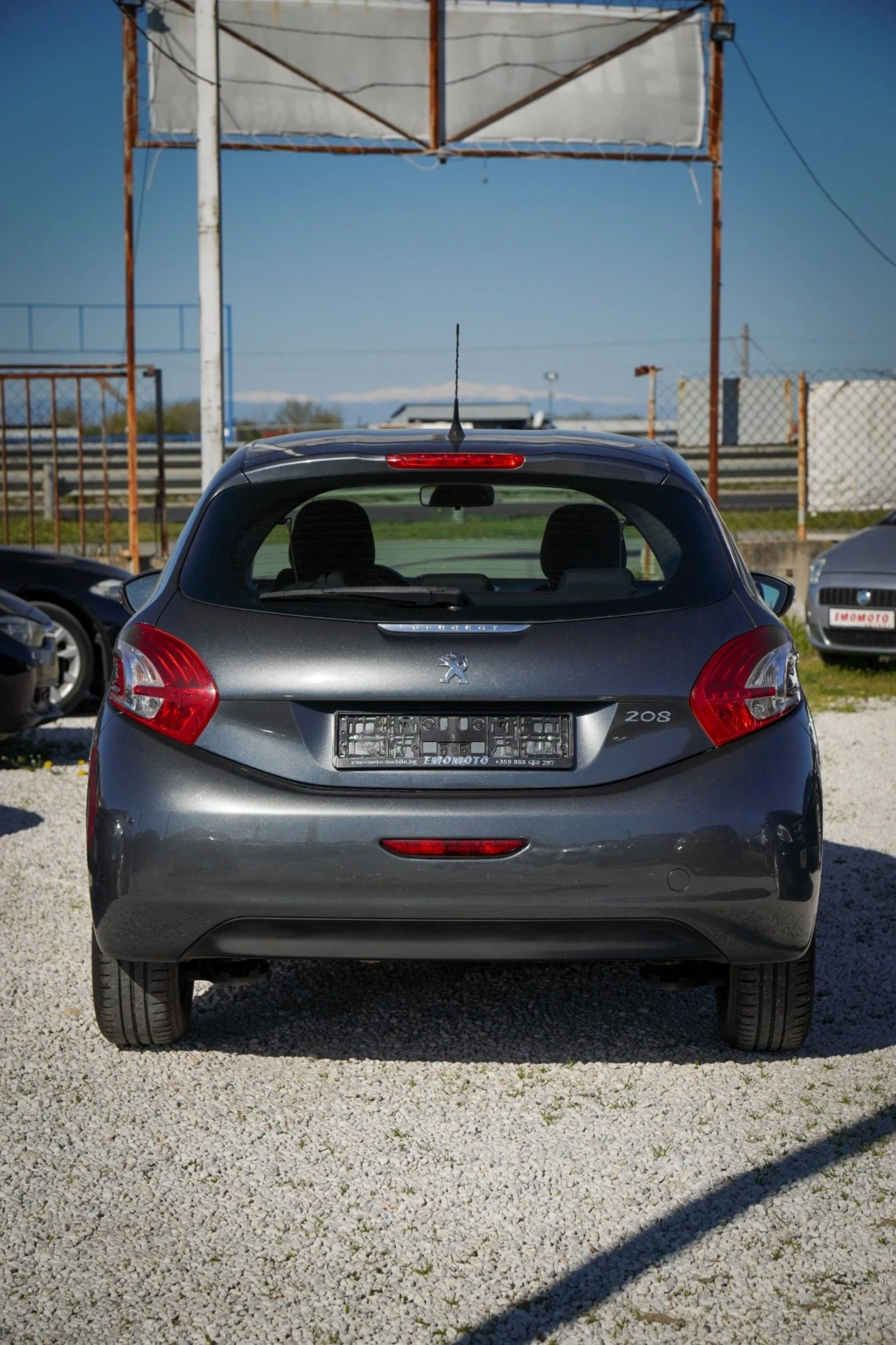 Peugeot 208 1.2i ЛИЗИНГ, снимка 5 - Автомобили и джипове - 54142770